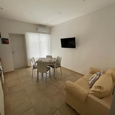 Porta San Salvatore Apartment *
